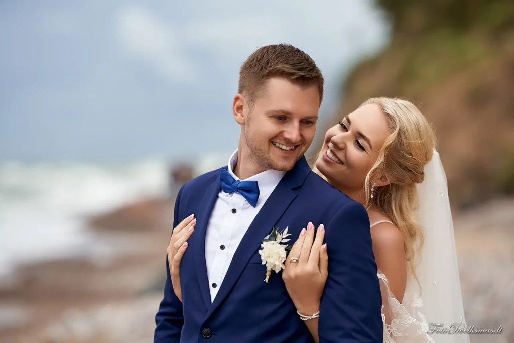 vestuvių fotografas, jaunieji, vestuvių reportažas, prie jūros, emocijos