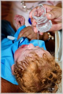 Profesionalus krikštynų fotografas kaina