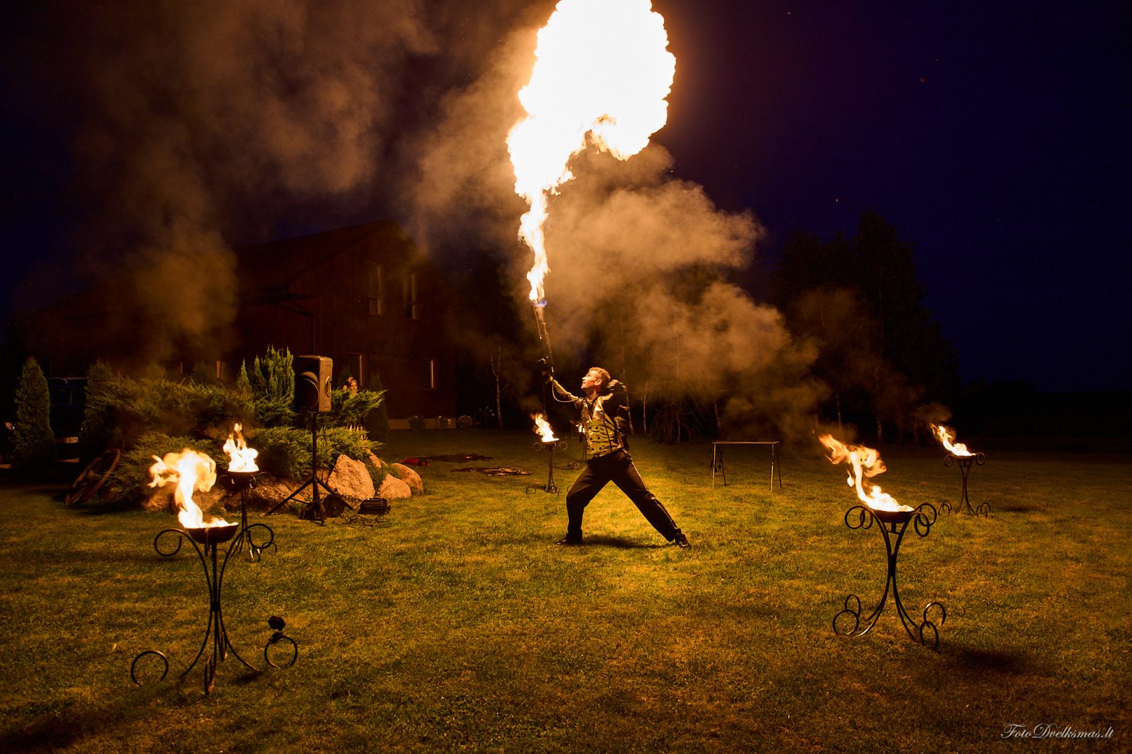 vestuvių fotografas, vestuvių fotografai, vestuvių nuotraukos, reportažinė fotografija, ugnies šuo